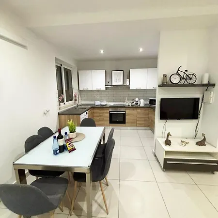 Large Paceville 3 * Saint Julian's