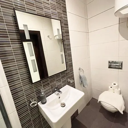 Large Paceville 3 *