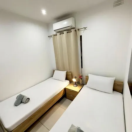 아파트 Large Paceville 3 *